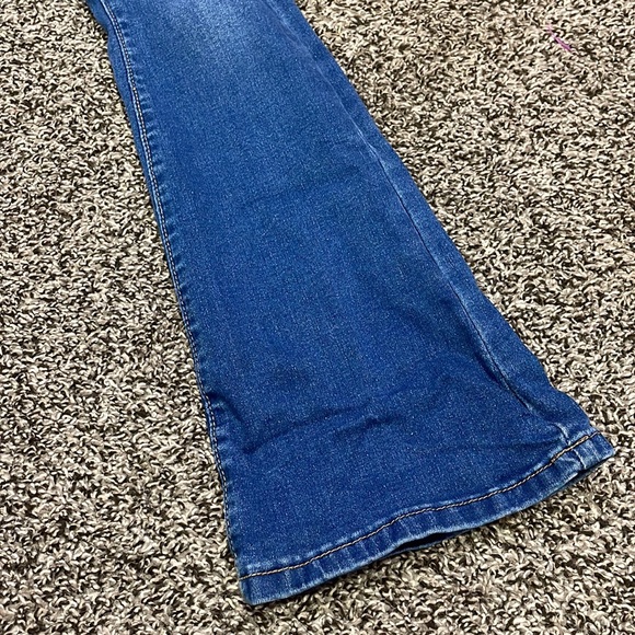 highwaisted bellbottoms - Picture 2 of 4